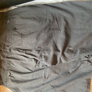 Vans off the wall shorts size 34
